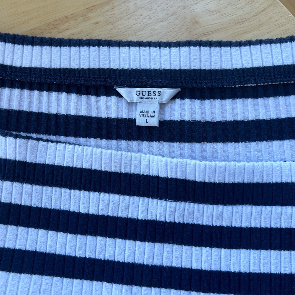 Excellent Used Condition GUESS Striped Off Shoulder Top Size Page - Picture 4 of 5